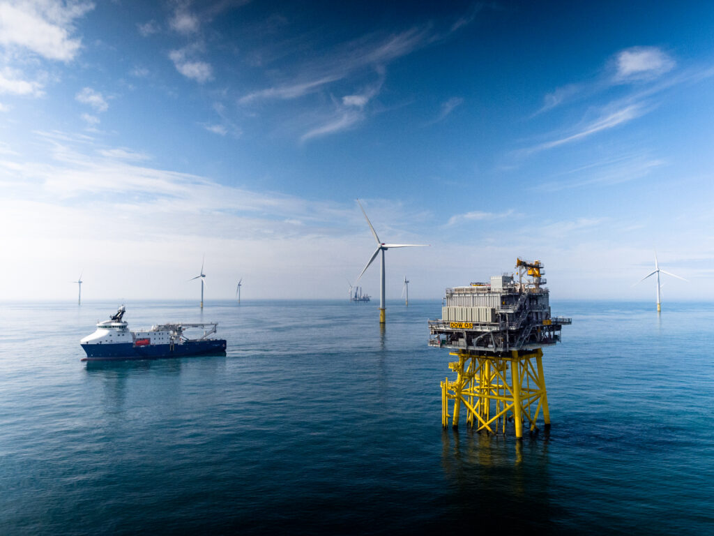 Picture of the Dudgeon wind farm in the UK North Sea