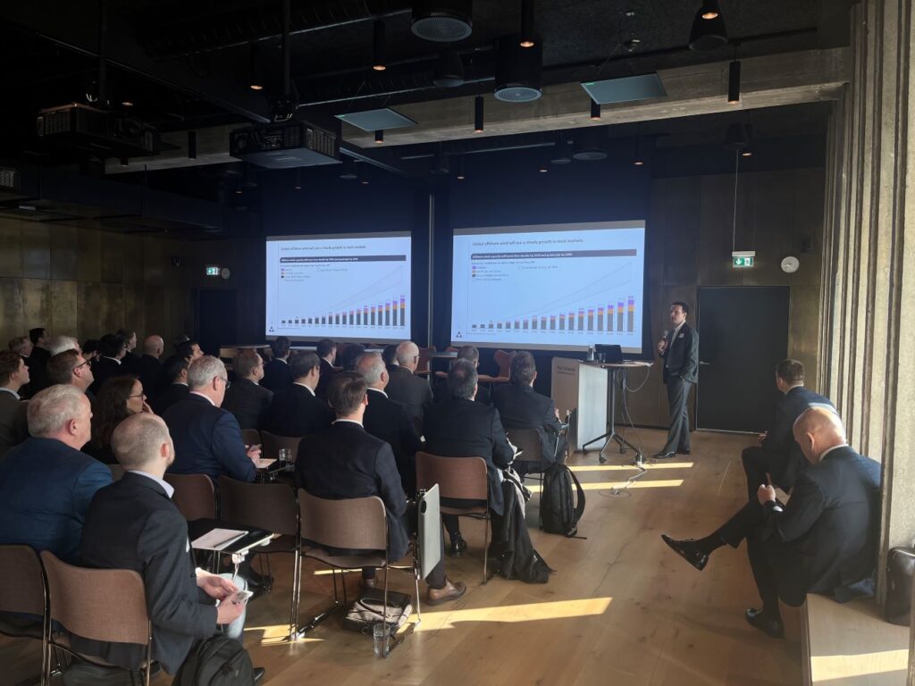 Simon Engfred Schlichting presenting Aegir Insights' offshore wind market forecast (excl. China) at the APAC Breakfast Seminar during WindEurope 2025 Copenhagen.